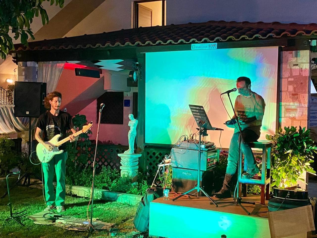 Socrates Studios Tigkaki  Bagian luar foto